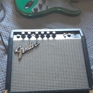 Fenders frontman 15g amp with electric guitar cord